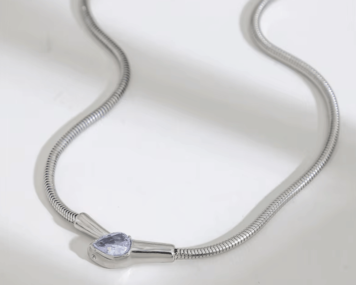 Necklace Sorelle in short silver— delicate stainless steel necklace by Élan by AKI