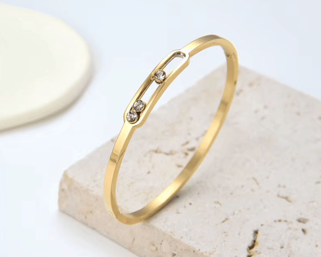 Bracelet Zaria in gold stainless steel with crystal accents — by Élan by AKI